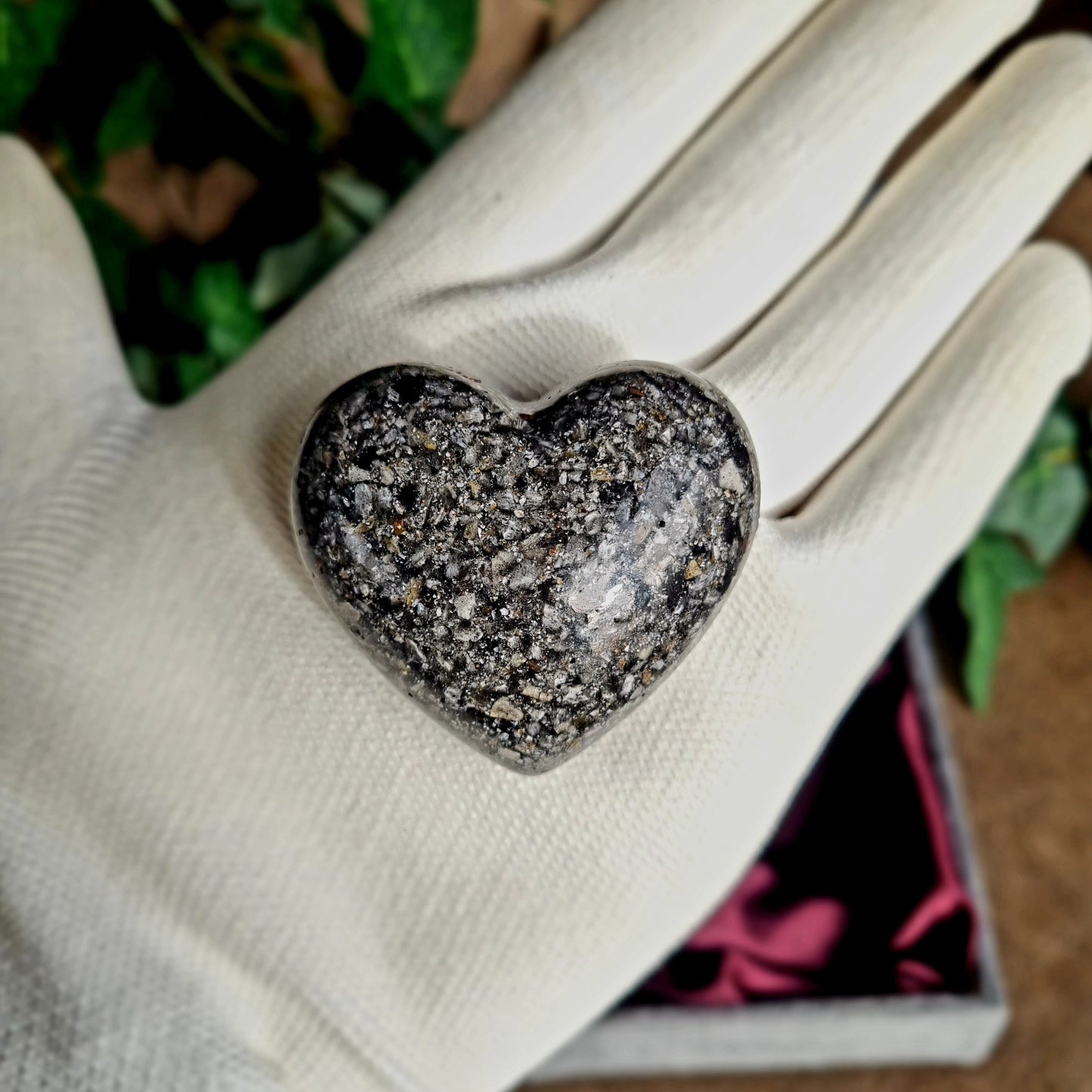 Memorial Heart Klein