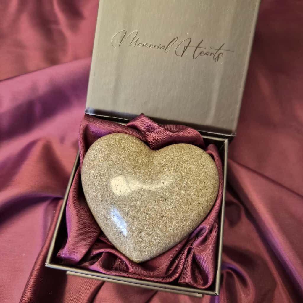 Memorial Heart Groot